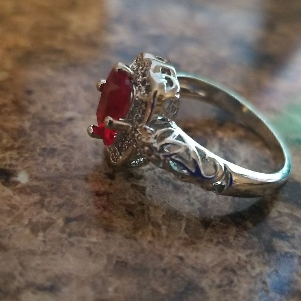 Ruby Red  ring size 9 rectangular shape - Picture 4 of 8
